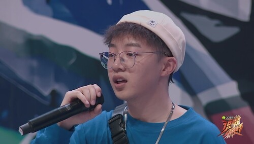 抖音网红oliver jiang单挑实力老将blow "头铁式"选人太刚了