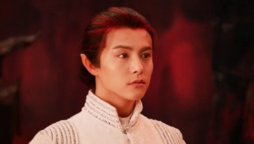 汪铎 / 徐娇 / 郑佩佩 / 李晟 / 严屹宽 / 范世鍂 / 姜潮地区