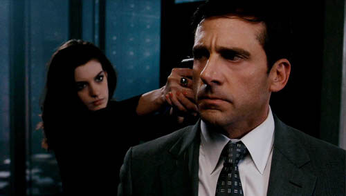 《糊涂侦探》片段:海瑟薇化身美女特工携手卡尔瑞行动