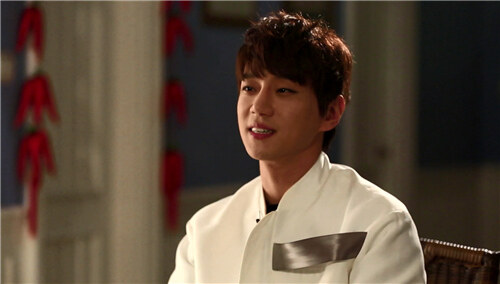 新闻当事人20160227期黄致列的艰辛出道之路苦海助其一夜成名