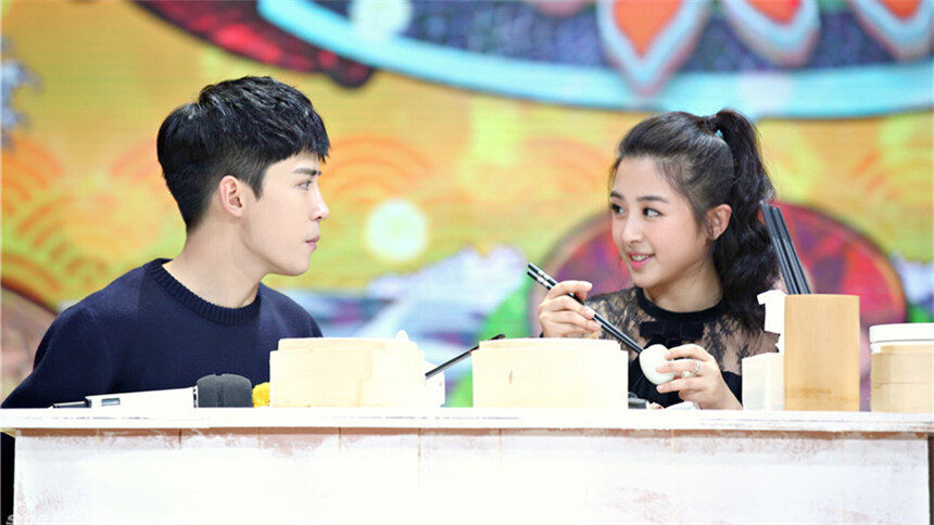 天天向上20161209期张含韵自嘲微胖界一霸张梓琳综艺首秀被曝吃货