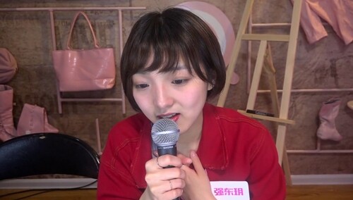 01:1302:3701:1801:4401:5704:33毒药朋友圈遭揭交朋友堪比偶像剧01