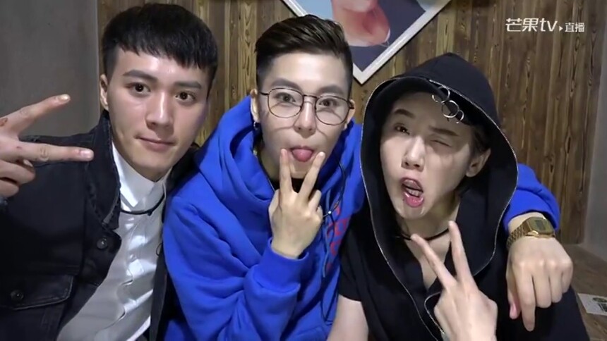 2万次播放 播放列表 00:46 欧东华认真脸分析关名扬选队    :43