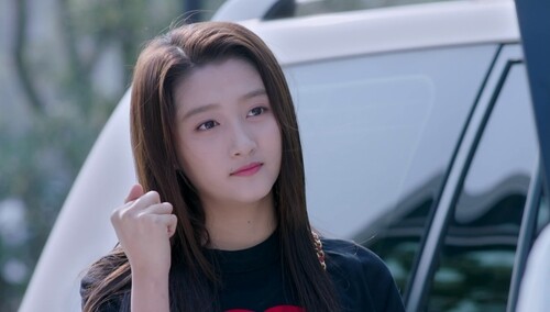 节目简介极光之恋导演:刘礴主演:关晓彤 / 马可 / 张晓龙 / 赵樱子