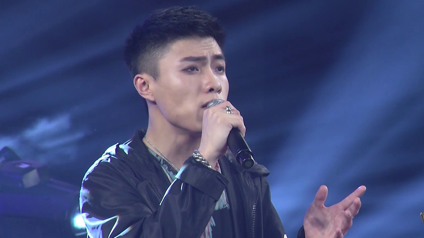 2017快乐男声-罗晨《情歌两三首》pk郭顶 副歌好听到炸裂-综艺-热门