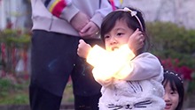 小泡芙父女俩神同步！
