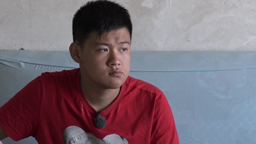 变形计第十九季会员plus版第6期郑耘昊偷懒惹胡嘉豪暴怒众人齐聚吐槽