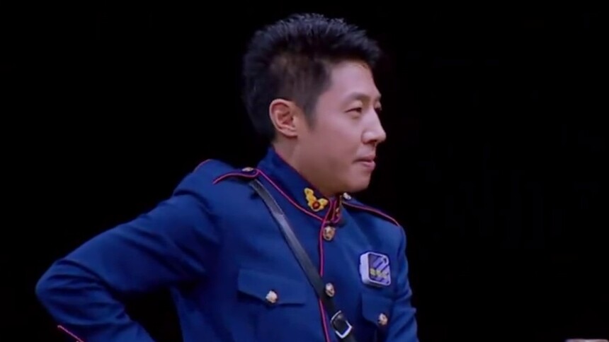 撒参谋脑海小剧场"悲情"开启 大张伟演奏bgm乱入-综艺