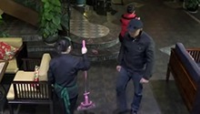 大款栽赃服务员 有正义萝莉