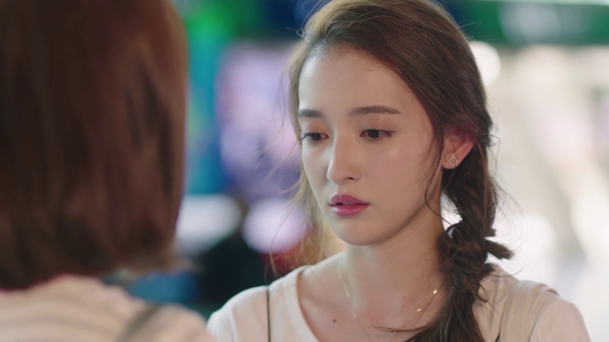 宁为瑾回归叮叮接机闹情绪