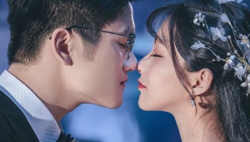 小两口的恋爱轨迹若风深情表白戚蓝尹两人的婚纱照太美