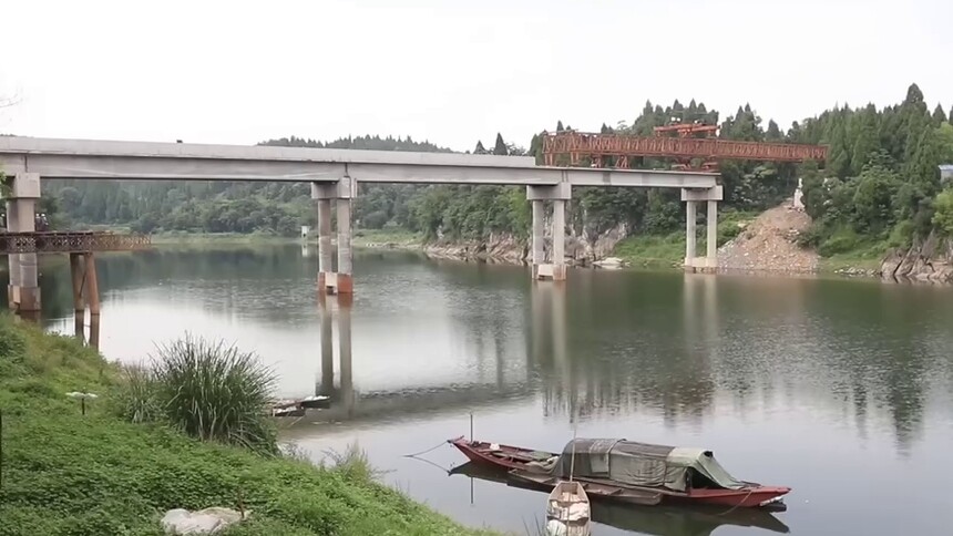 护航脱贫攻坚隆回中洲村架起连心桥做群众贴心人