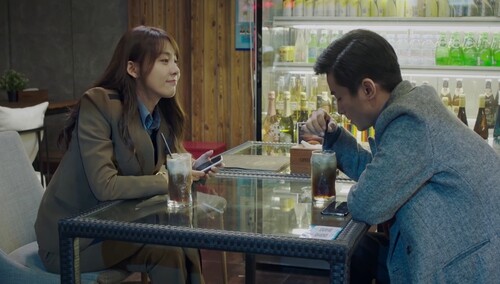 谷佳人深情表白邓子昂再次拒绝