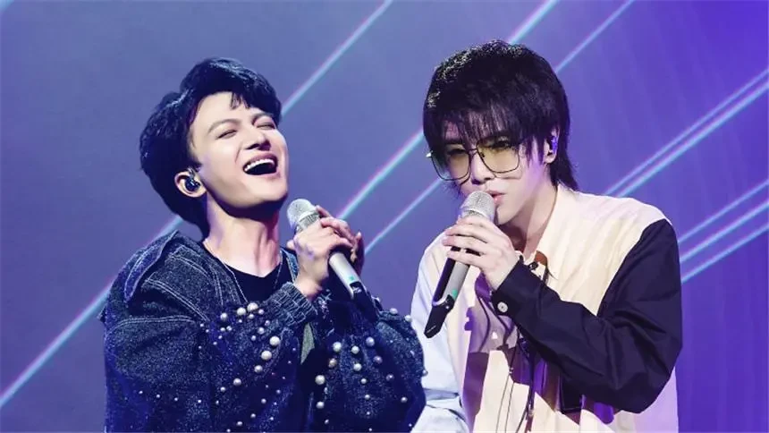 歌手·当打之年第10期:华晨宇续唱"火星三部曲" 周深首秀诚意新作