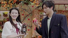 李艾刘泳希参加婚礼疯狂自拍