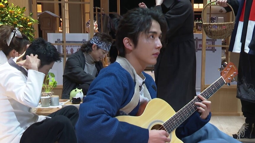 芒果捞星闻 2021:张新成魏晨大张伟超会拍 - 高清视频在线观看 - 芒果