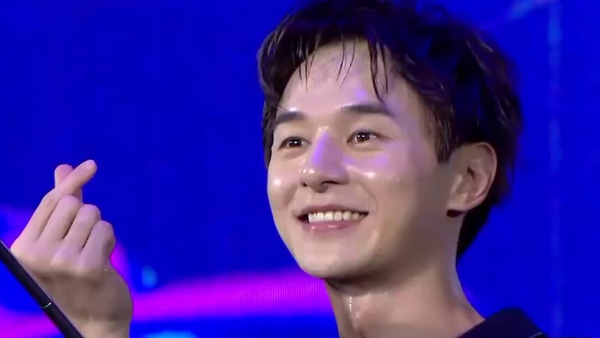 张轩睿宠溺表情包上线,真是令人心空的三连拍呀-综艺-高清视频在线