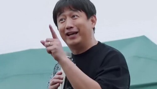 向往的生活 第五季:蘑菇屋家人合唱《吹牛皮》 - 高清视频在线观看
