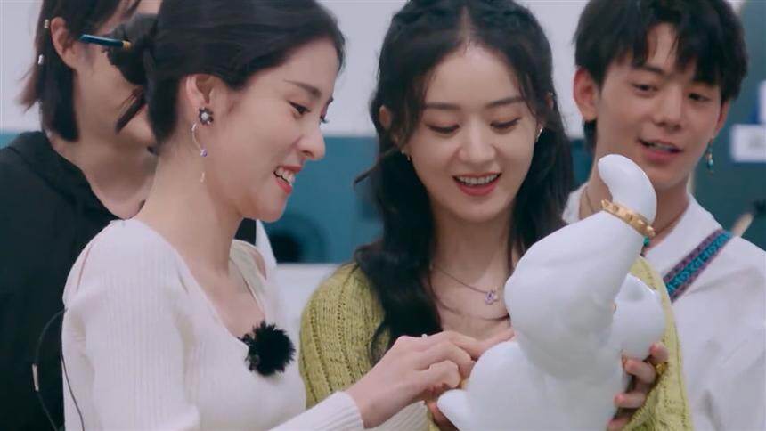 中餐厅 第五季20210910:赵丽颖送礼独具特色大受喜爱 - 高清视频在线