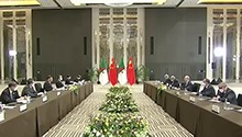 习近平会见阿尔及利亚总理
