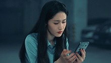 “姐姐”被封车库，“年下”语音陪伴