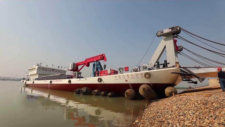 我省首艘多功能应急救援船 "中国应急长沙号"行河下水-新闻-高清视频