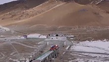 新疆乌尉高速公路 天山胜利隧道30日贯通