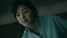许念发现周围出现很多奇怪事情