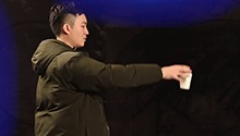  起飞的乒乓球的原理是什么？