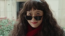 儿子女变男装跟踪出轨父亲