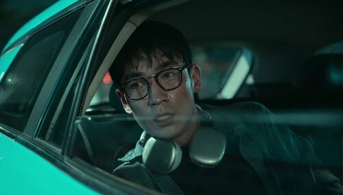 被境外间谍拉拢威胁，黄凯出租车中无声崩溃