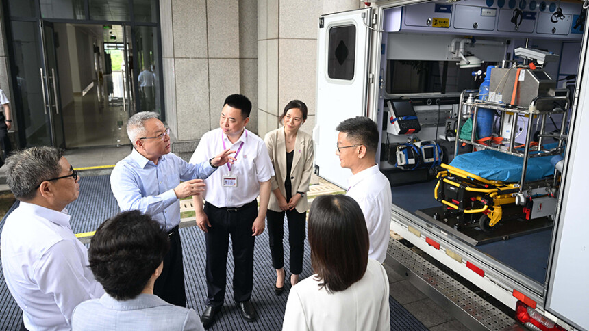 沈晓明调研院前医疗急救工作