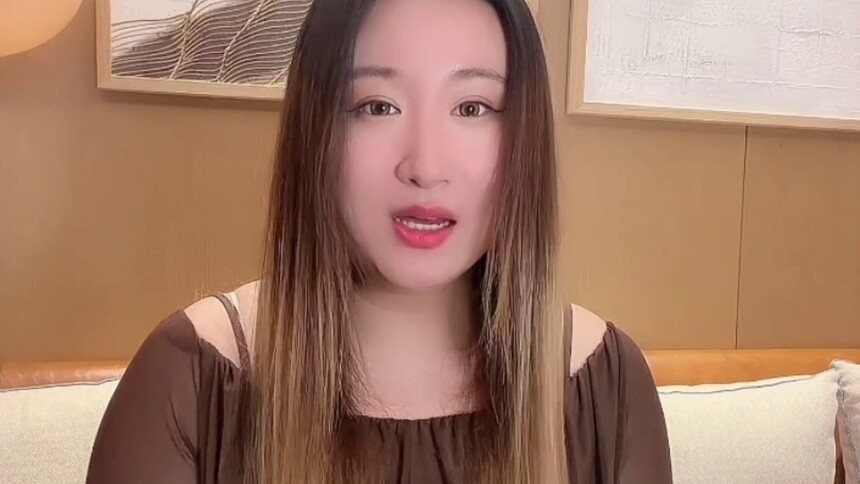和锤娜丽莎一起为高考加油