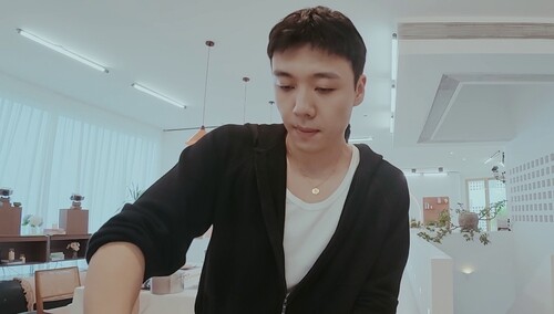 厨艺开挂！李昀翰硬核还原地道油泼面
