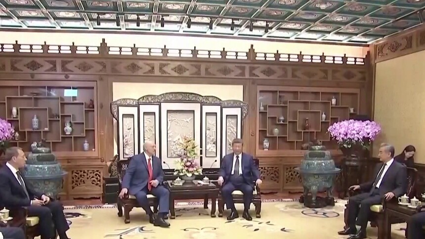 习近平会见白俄罗斯总统卢卡申科