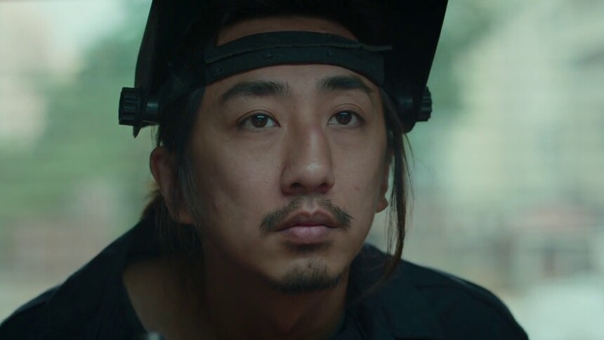 劫匪的“脸面”当然也是抢来的