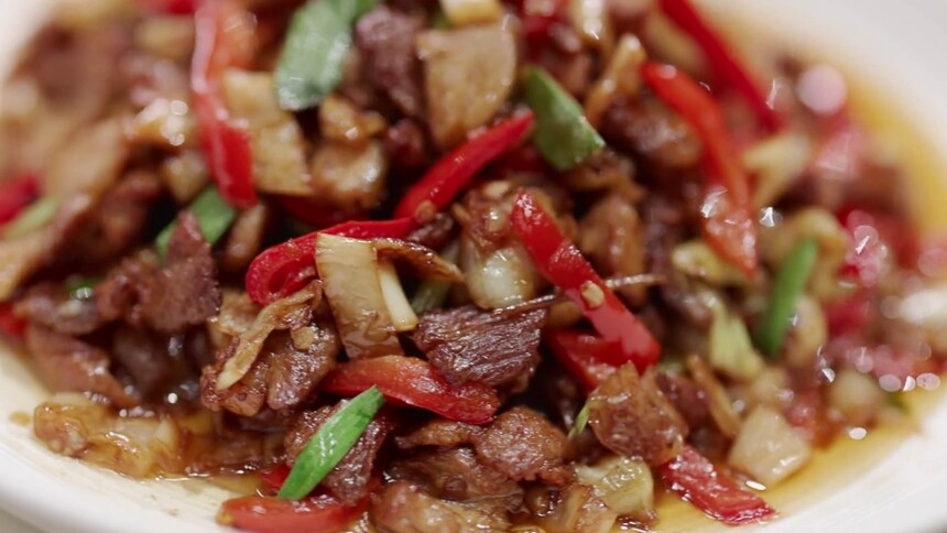 白辣椒炒肉-艾澍海