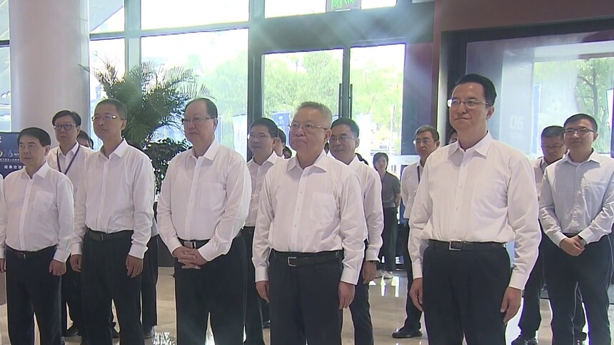 2026全国医学模拟人和健康传感器智能感知大赛颁奖大会暨成果交流展在长沙举行 沈晓明毛伟明巡展 章轲谢卫江致辞并颁奖