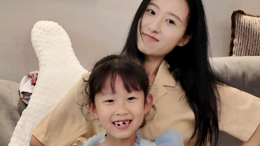 黄寸芷的vlog：我和庆庆是手势舞“固定搭子”