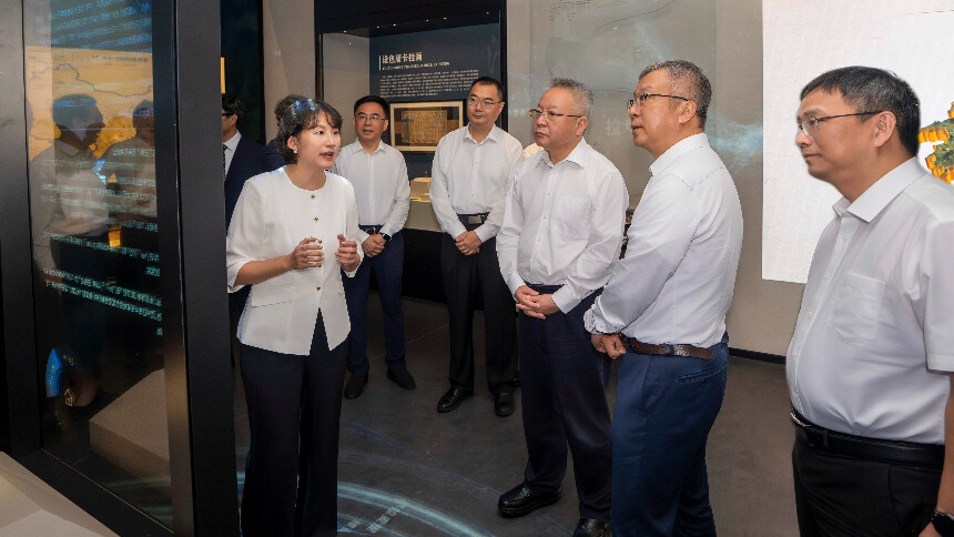中国语言资源保护工程成果展示馆开馆 沈晓明宣布开馆