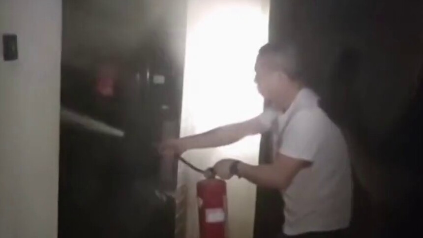益阳资阳区：拎着十多个灭火器往火里冲 “湖南好人”张新良再次挺身而出