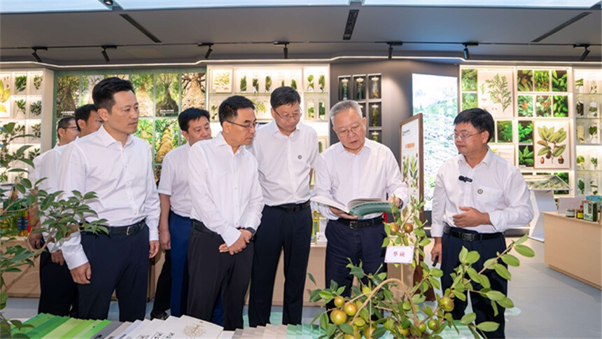 沈晓明调研科技期刊建设工作 找准切入点 抢占制高点 为培育世界一流科技期刊作出湖南贡献