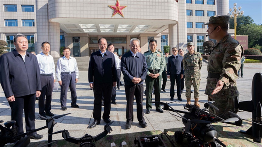 省委议军会议、省领导过“军事日”活动暨军分区（警备区）党委第一书记述职会议举行 加强国防动员和后备力量建设 更好服务实现建军一百年奋斗目标 沈晓明主持 毛伟明 毛万春 谢卫江出席